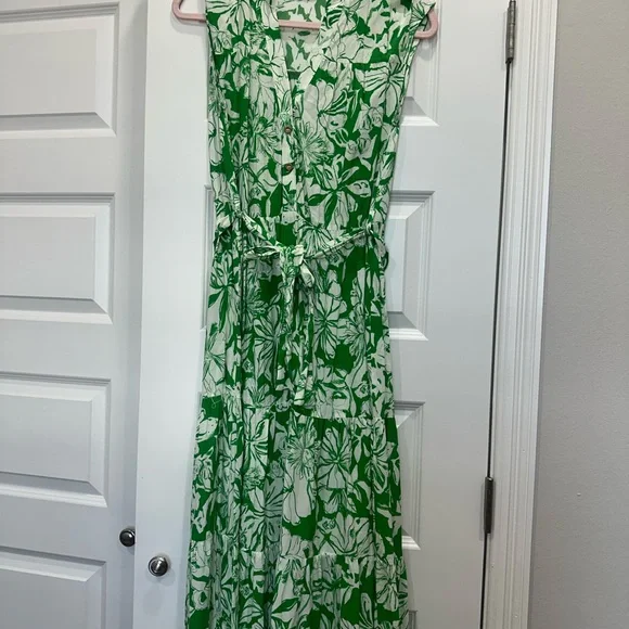 Zara Green and White Floral Maxi Dress Zara Green and White Floral Maxi Dress